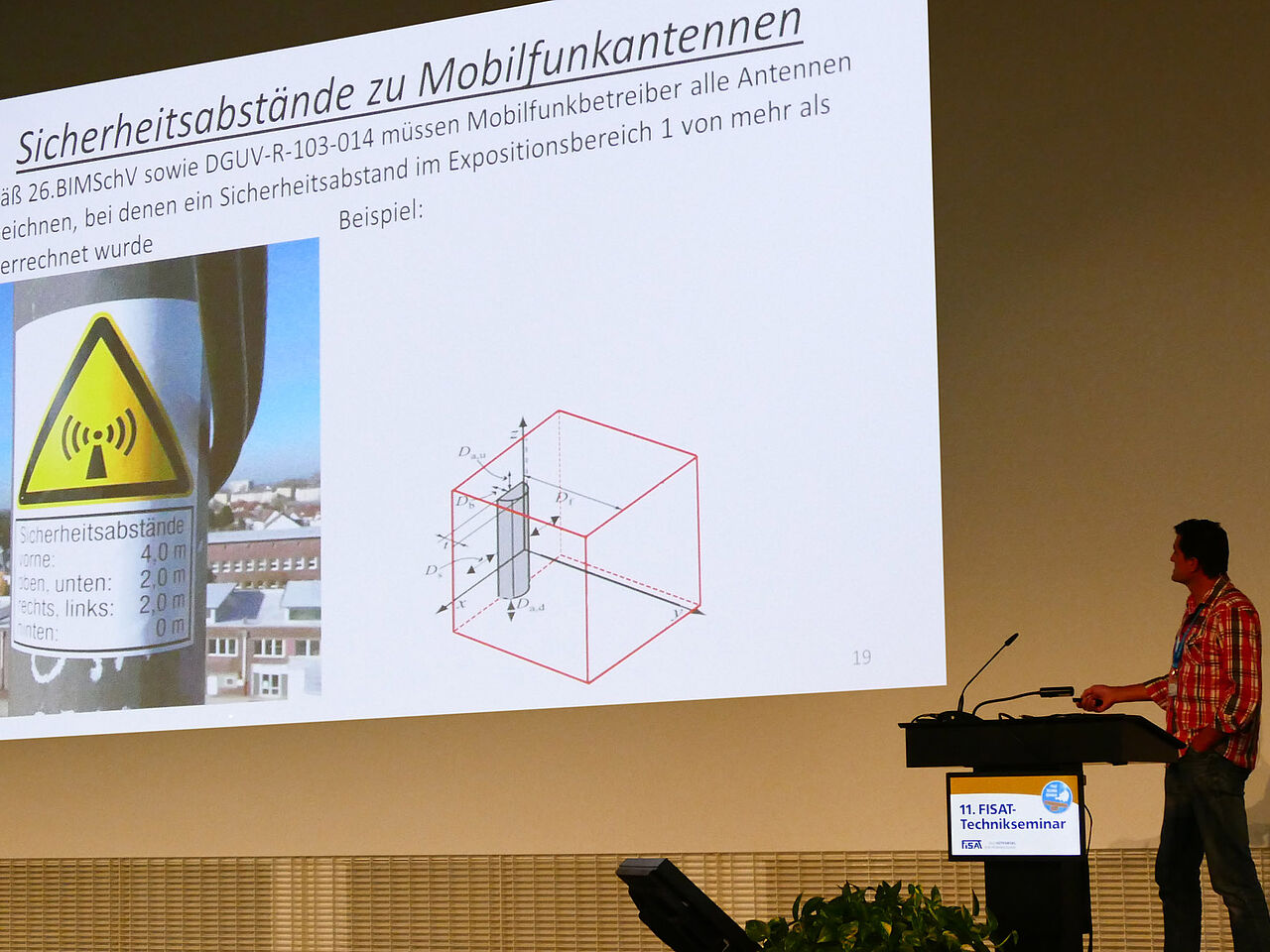 Bernd Schmitz, Schmitz-Ingenieurleistungen im Arbeitsschutz „Elektromagnetische Gefährdungen an hochgelegenen Arbeitsplätzen - über eine unsichtbare Gefahr“