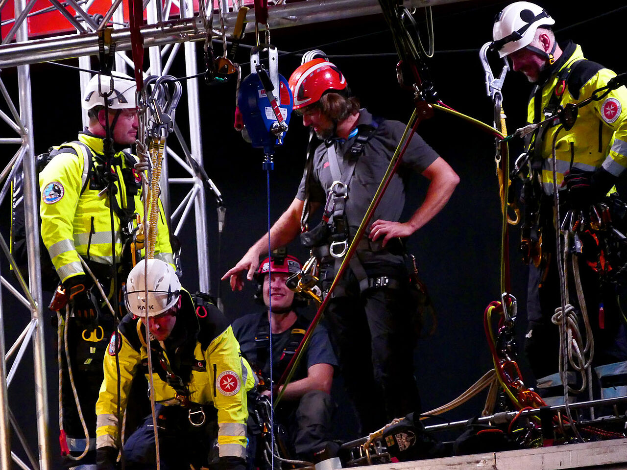 …Spezielle Rettung aus Höhen und Tiefen (SRHT), Sondereinheiten von Behörden und Organisationen mit Sicherheitsaufgaben (BOS)…