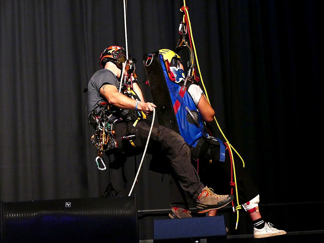 Seilunterstützte Rettungsgewährleistung durch Notfallteam vor Ort