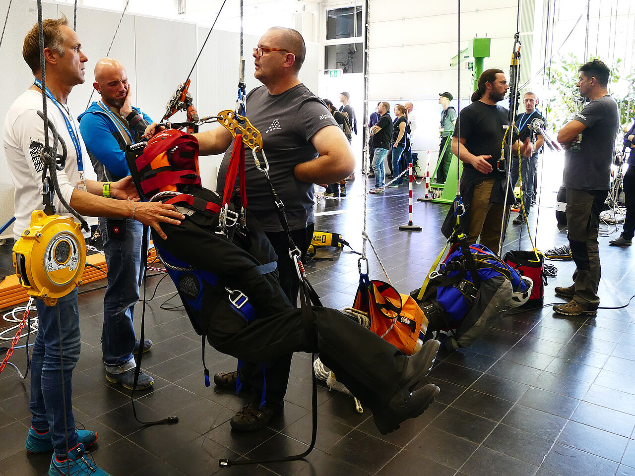 Workshop „Praktische Hilfsmittel - Ergonomie beim Arbeiten und Retten“