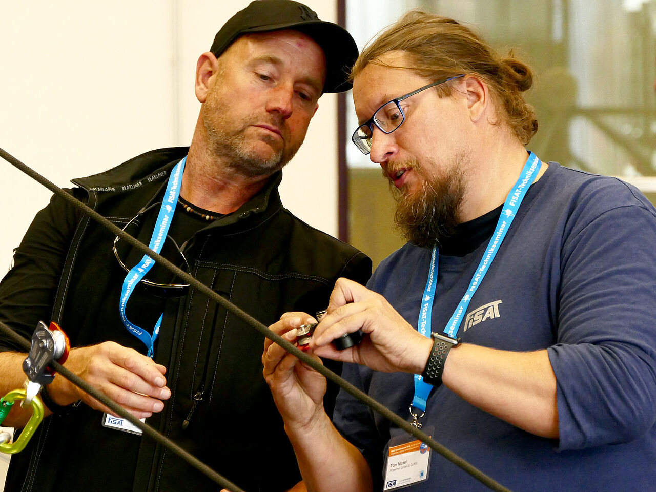 FISAT-Zertifizierer Tom Nickel im Gespräch mit den Workshopteilnehmern